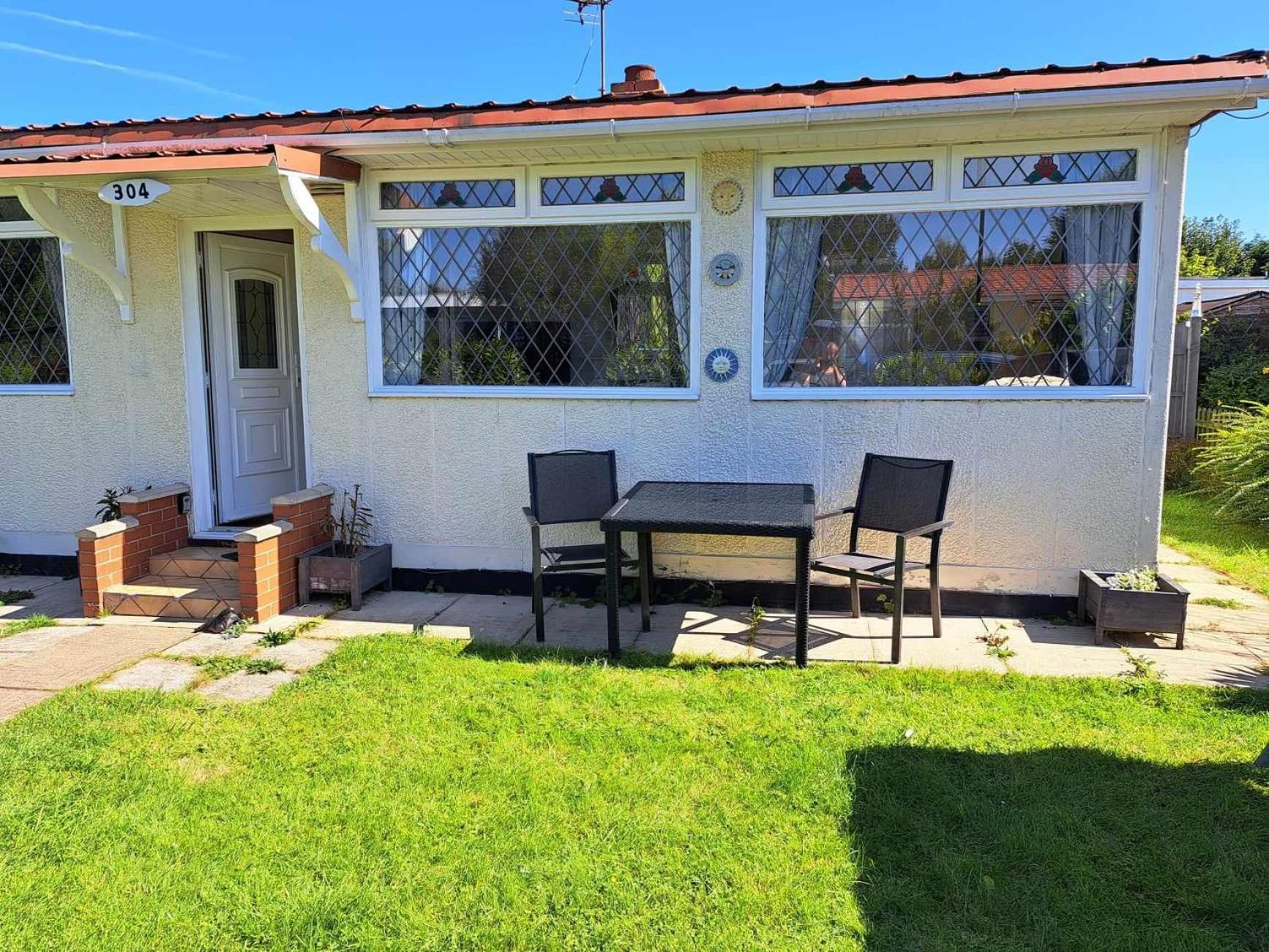 Beach & Tonic Beachside Chalet Humberston Exterior photo