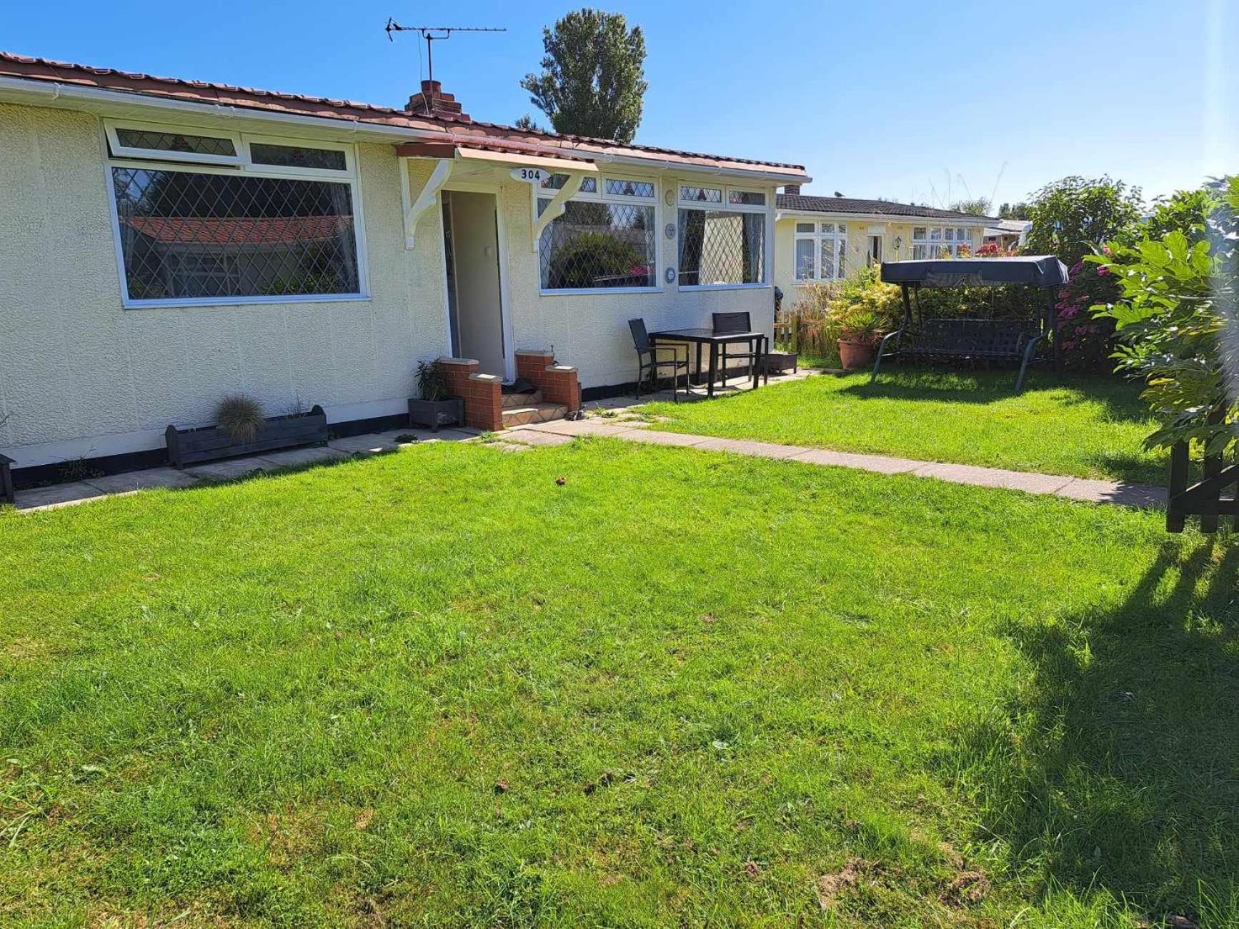 Beach & Tonic Beachside Chalet Humberston Exterior photo